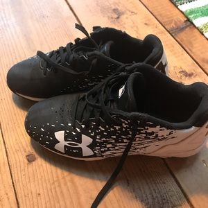 Under Armour Boys Baseball Cleats 2.5